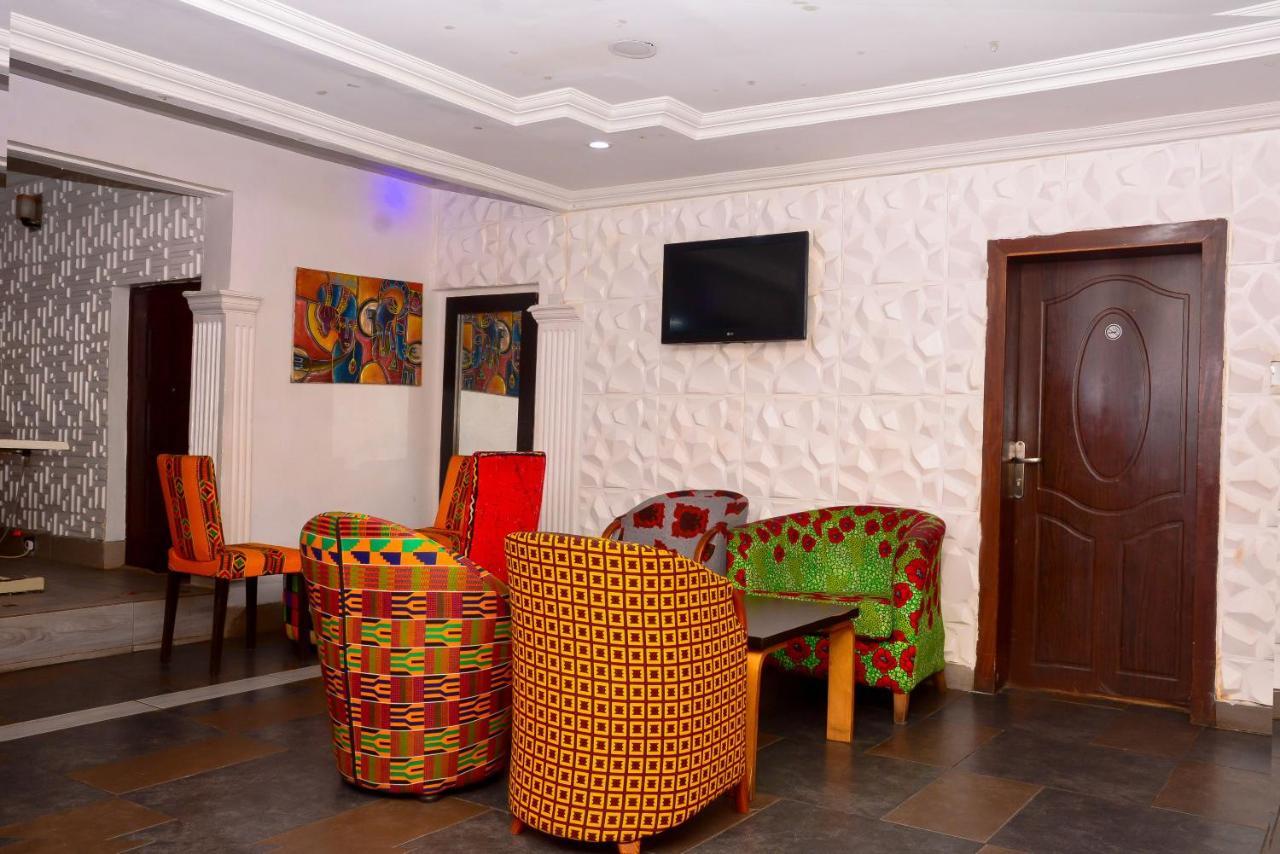 Connecting Lagos Suites Eksteriør billede